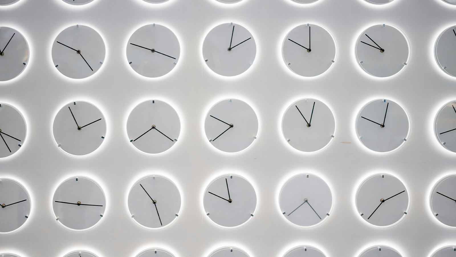 Multiple clocks displaying different times Slow Title Search