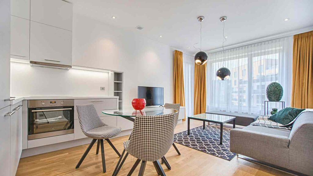 living room Title Errors