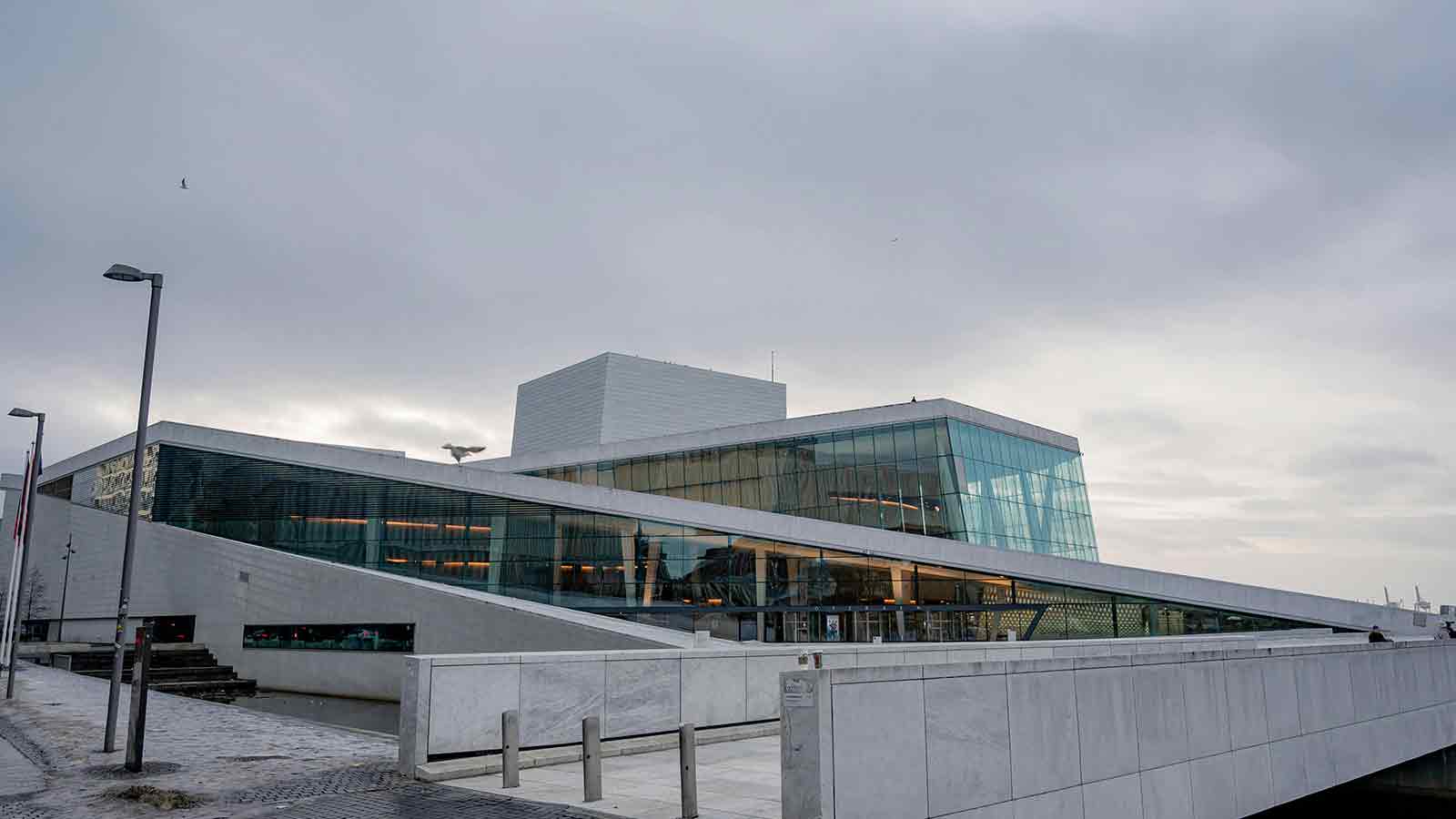 aggregated data title research legal strategy title data afx research chain of title same - day title quiet title actions legal standing public - record research building